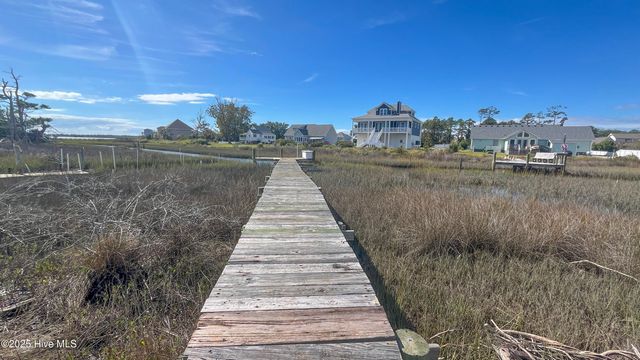 306 Joan Court, Beaufort, NC 28516