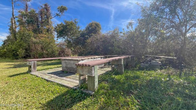 306 Joan Court, Beaufort, NC 28516