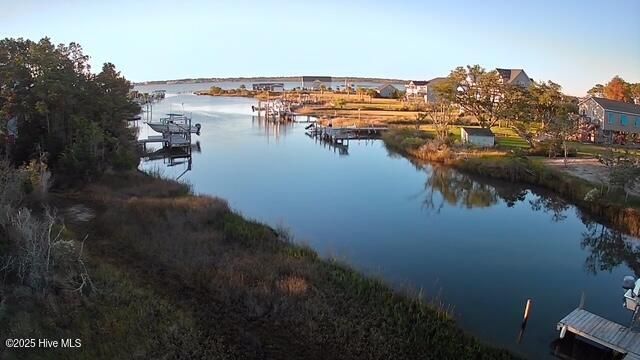 306 Joan Court, Beaufort, NC 28516