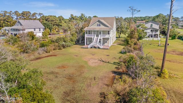 306 Joan Court, Beaufort, NC 28516