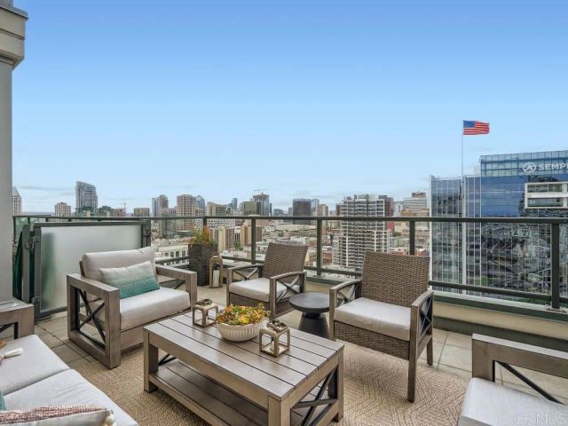 325 7th Avenue 2101, San Diego, CA 92101