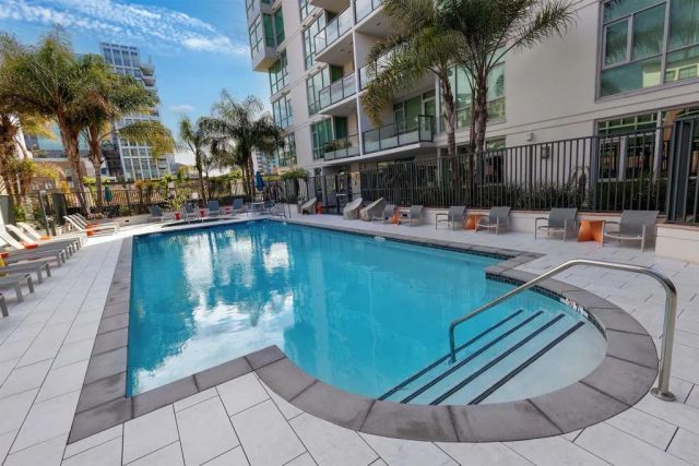 325 7th Avenue 2101, San Diego, CA 92101