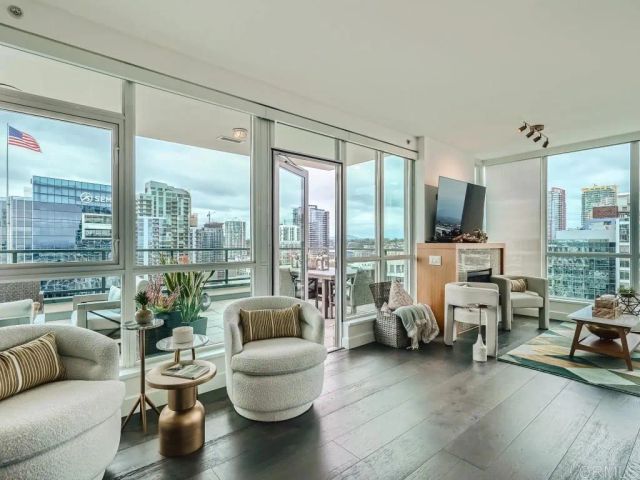 325 7th Avenue 2101, San Diego, CA 92101