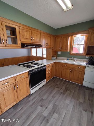 6043 Pickard Drive, Toledo, OH 43613