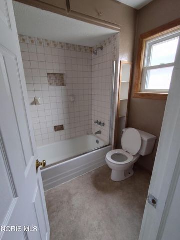 6043 Pickard Drive, Toledo, OH 43613