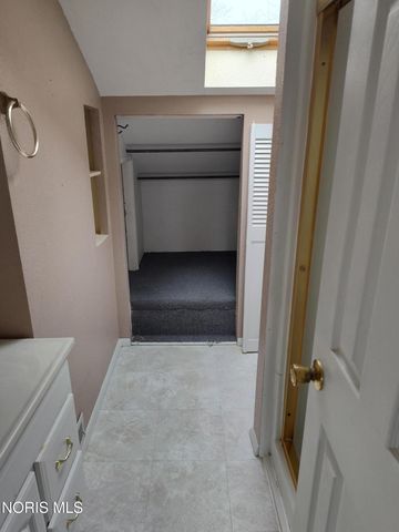 6043 Pickard Drive, Toledo, OH 43613