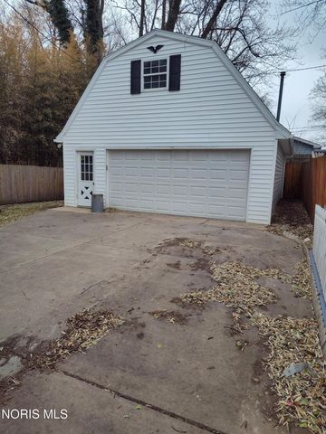 6043 Pickard Drive, Toledo, OH 43613