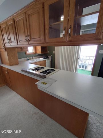 6043 Pickard Drive, Toledo, OH 43613