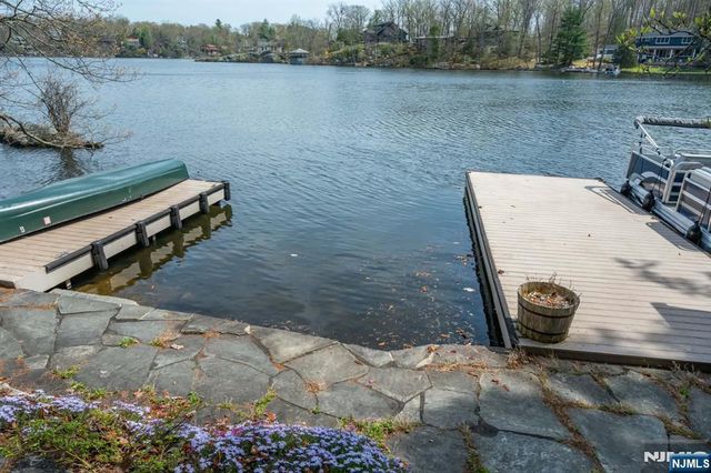 106 Demarest, Bloomingdale, NJ 07403