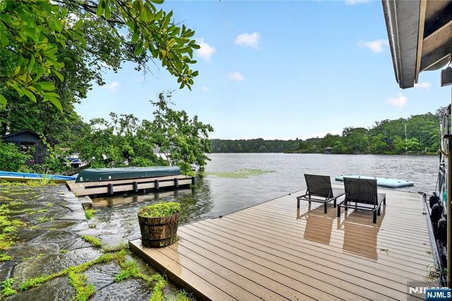 106 Demarest, Bloomingdale, NJ 07403