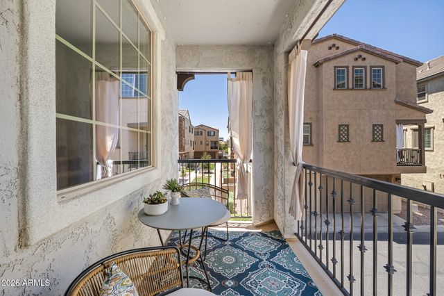 1736 E BRIDGEPORT Parkway, Gilbert, AZ 85295