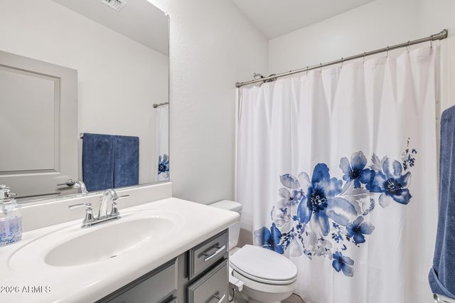 1736 E BRIDGEPORT Parkway, Gilbert, AZ 85295