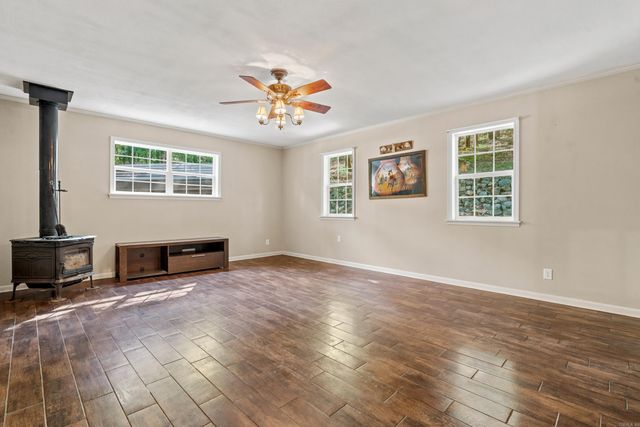 219 Oak Valley Drive, Hot Springs, AR 71913