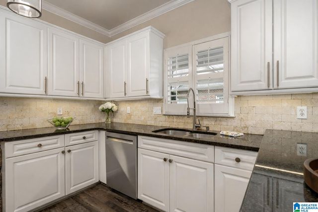 561 ALSTON PARK DRIVE, Vestavia Hills, AL 35242