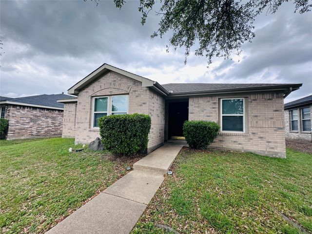 2463 Marimont Lane, Lancaster, TX 75134