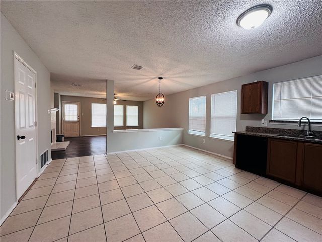 2463 Marimont Lane, Lancaster, TX 75134