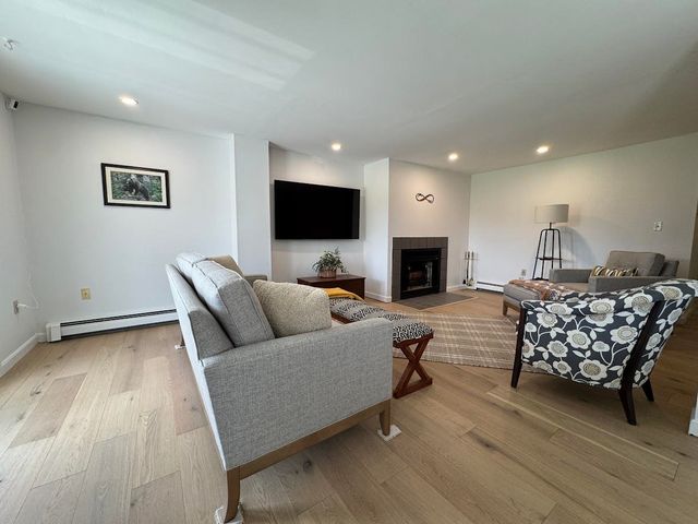 40 Collins Landing Rd Unit 7, Weare, NH 03281
