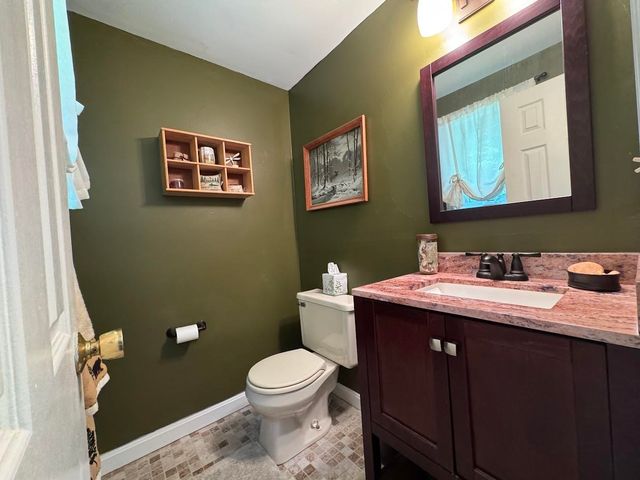 40 Collins Landing Rd Unit 7, Weare, NH 03281
