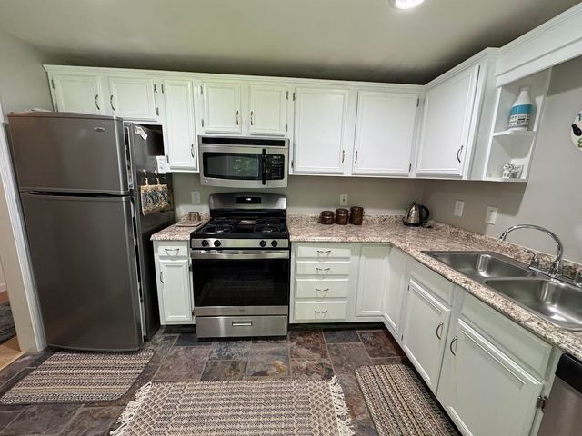 40 Collins Landing Rd Unit 7, Weare, NH 03281