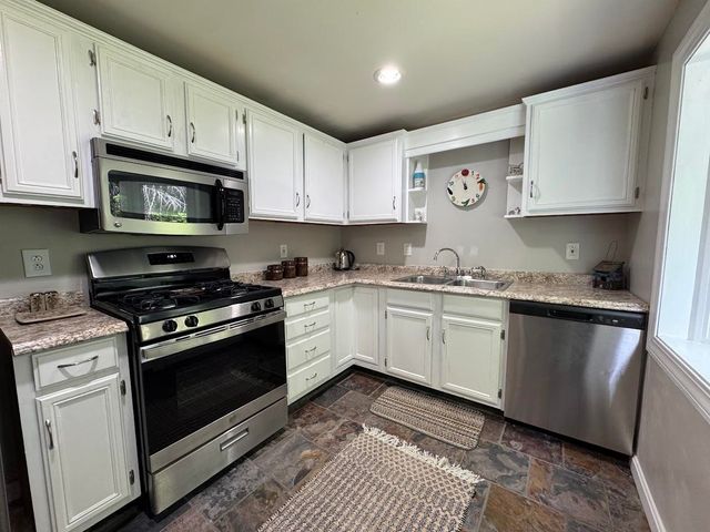 40 Collins Landing Rd Unit 7, Weare, NH 03281