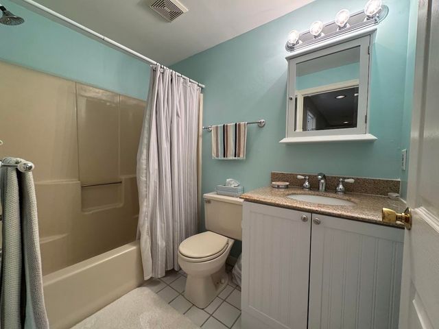 40 Collins Landing Rd Unit 7, Weare, NH 03281