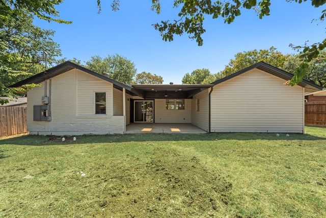 2017 Canterbury Street, Irving, TX 75062