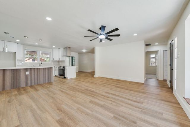 2017 Canterbury Street, Irving, TX 75062