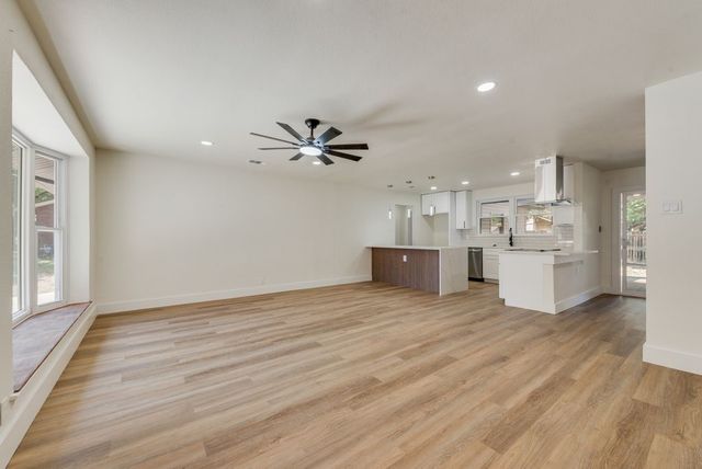 2017 Canterbury Street, Irving, TX 75062
