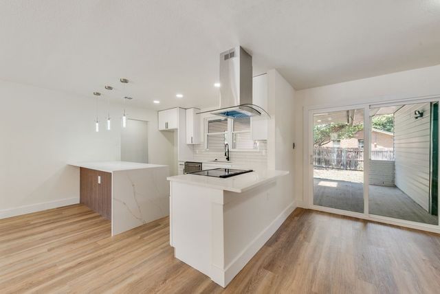 2017 Canterbury Street, Irving, TX 75062