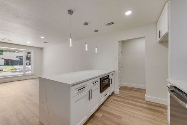 2017 Canterbury Street, Irving, TX 75062