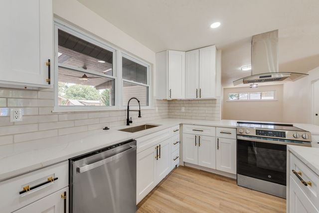 2017 Canterbury Street, Irving, TX 75062