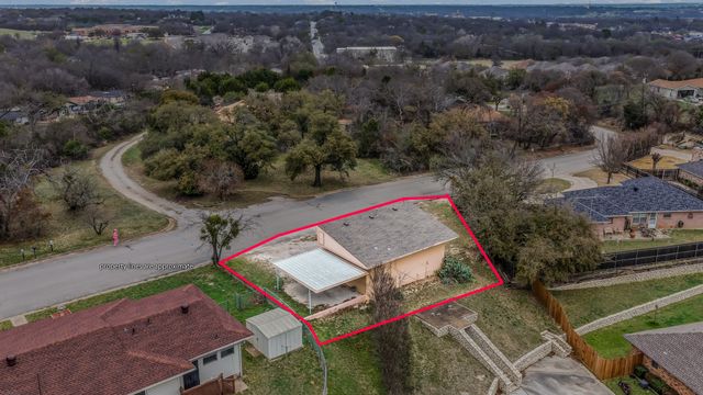 321 W Rentz Street, Weatherford, TX 76086