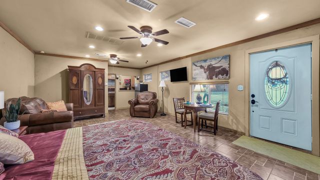 321 W Rentz Street, Weatherford, TX 76086