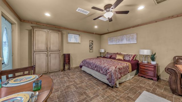 321 W Rentz Street, Weatherford, TX 76086