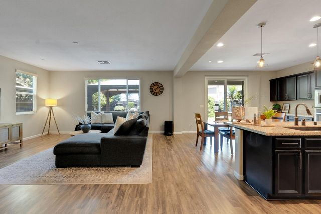 2312 Flagstaff Way, Roseville, CA 95747