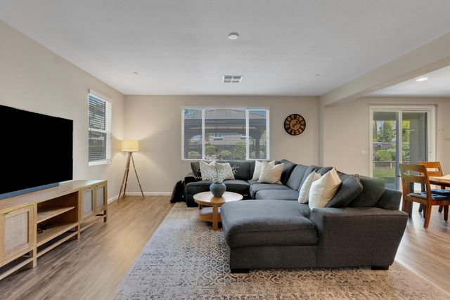 2312 Flagstaff Way, Roseville, CA 95747