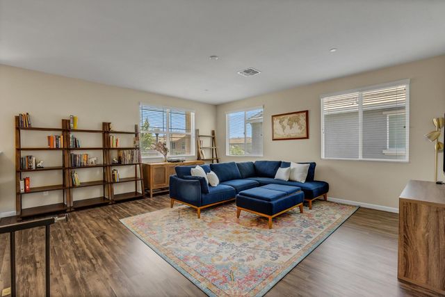 2312 Flagstaff Way, Roseville, CA 95747