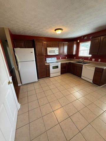 375 Jeffries Lane, Hustonville, KY 40437