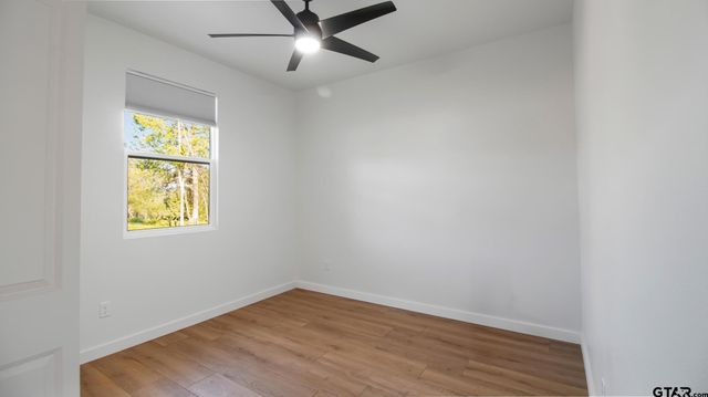 837 Red Bud Cir, Bullard, TX 75757