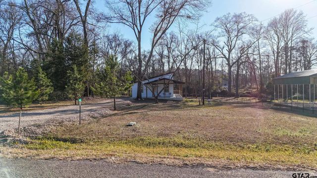 837 Red Bud Cir, Bullard, TX 75757