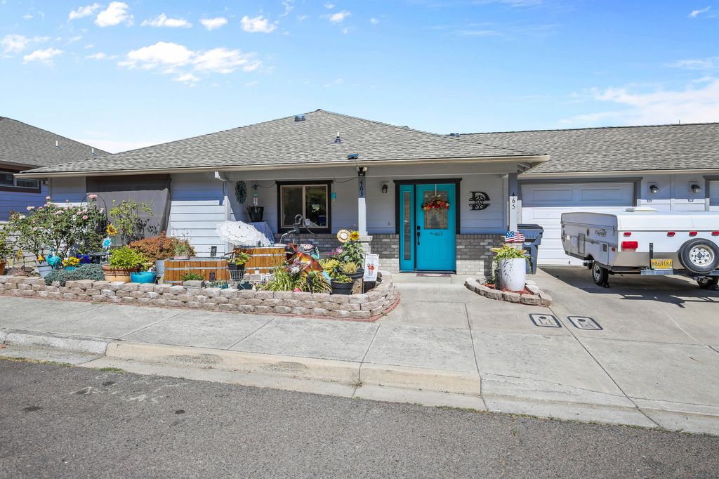 463 Elm Street, Phoenix, OR 97535
