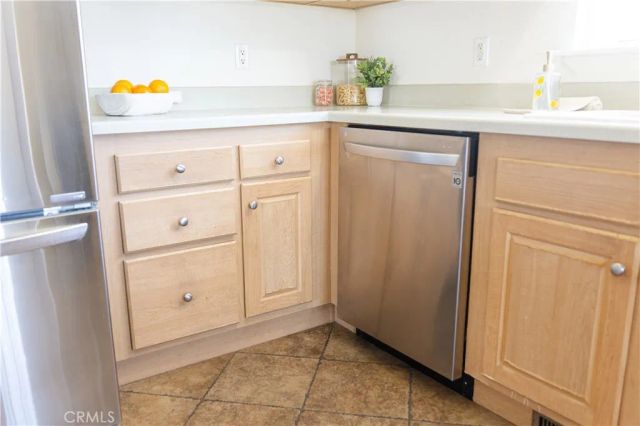 23301 Ridge Route 207, Laguna Hills, CA 92653