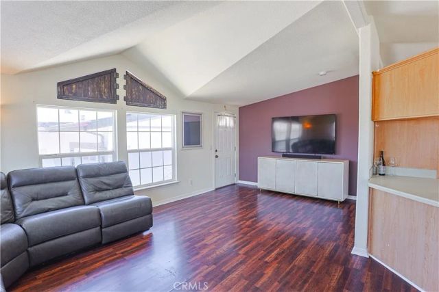 23301 Ridge Route 207, Laguna Hills, CA 92653