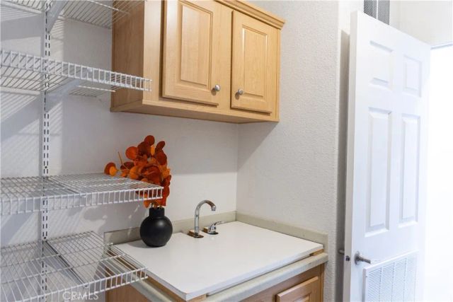23301 Ridge Route 207, Laguna Hills, CA 92653
