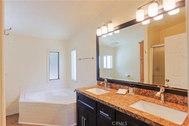 23301 Ridge Route 207, Laguna Hills, CA 92653