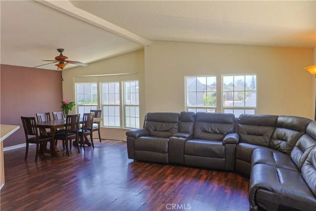 23301 Ridge Route 207, Laguna Hills, CA 92653