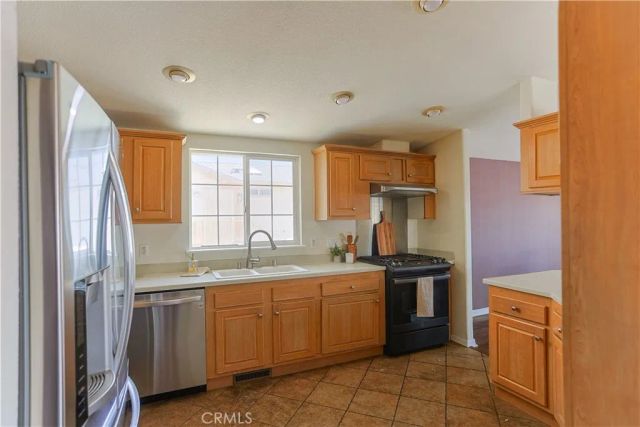 23301 Ridge Route 207, Laguna Hills, CA 92653