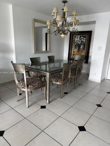 100 Bayview Dr 319, Sunny Isles Beach, FL 33160