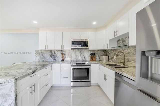 22168 Boca Rancho Dr B, Boca Raton, FL 33428