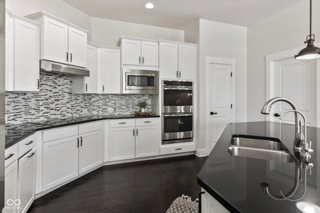 13350 Alston Drive, Fishers, IN 46037